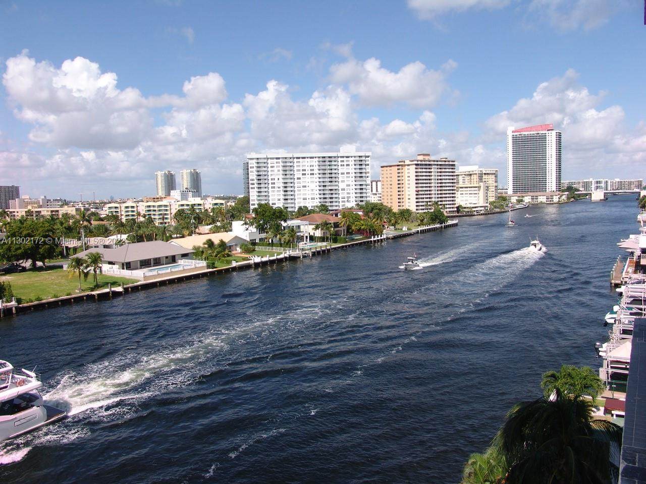 2017 Ocean Dr - Photo 1