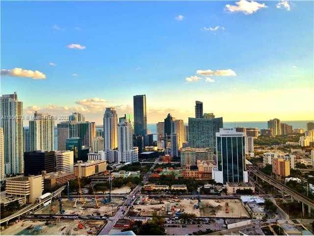 350 Miami Ave - Photo 1