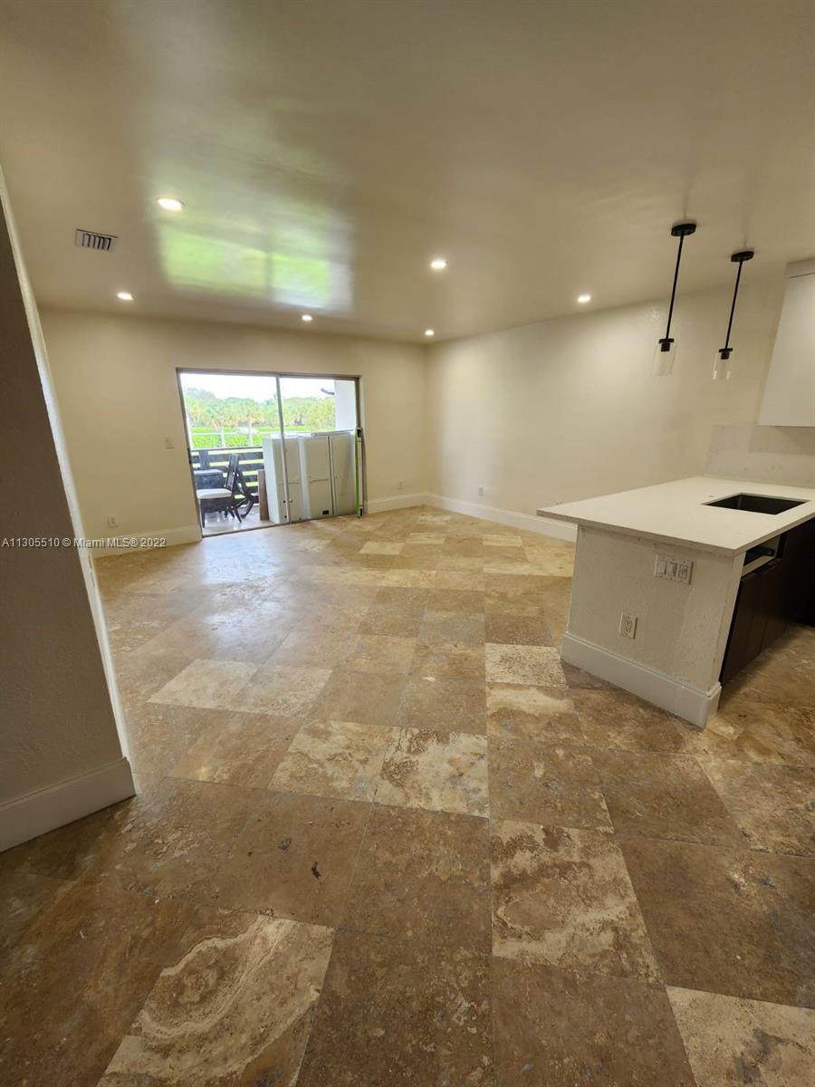 7477 82nd St - Photo 1