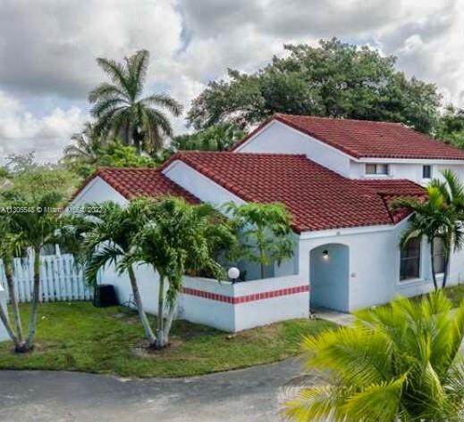 2200 San Remo Cir - Photo 1