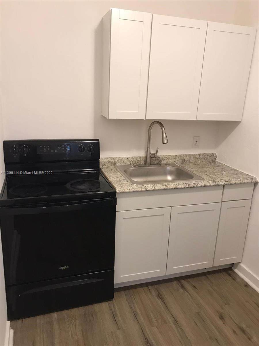 1525 1st Pl - Photo 1