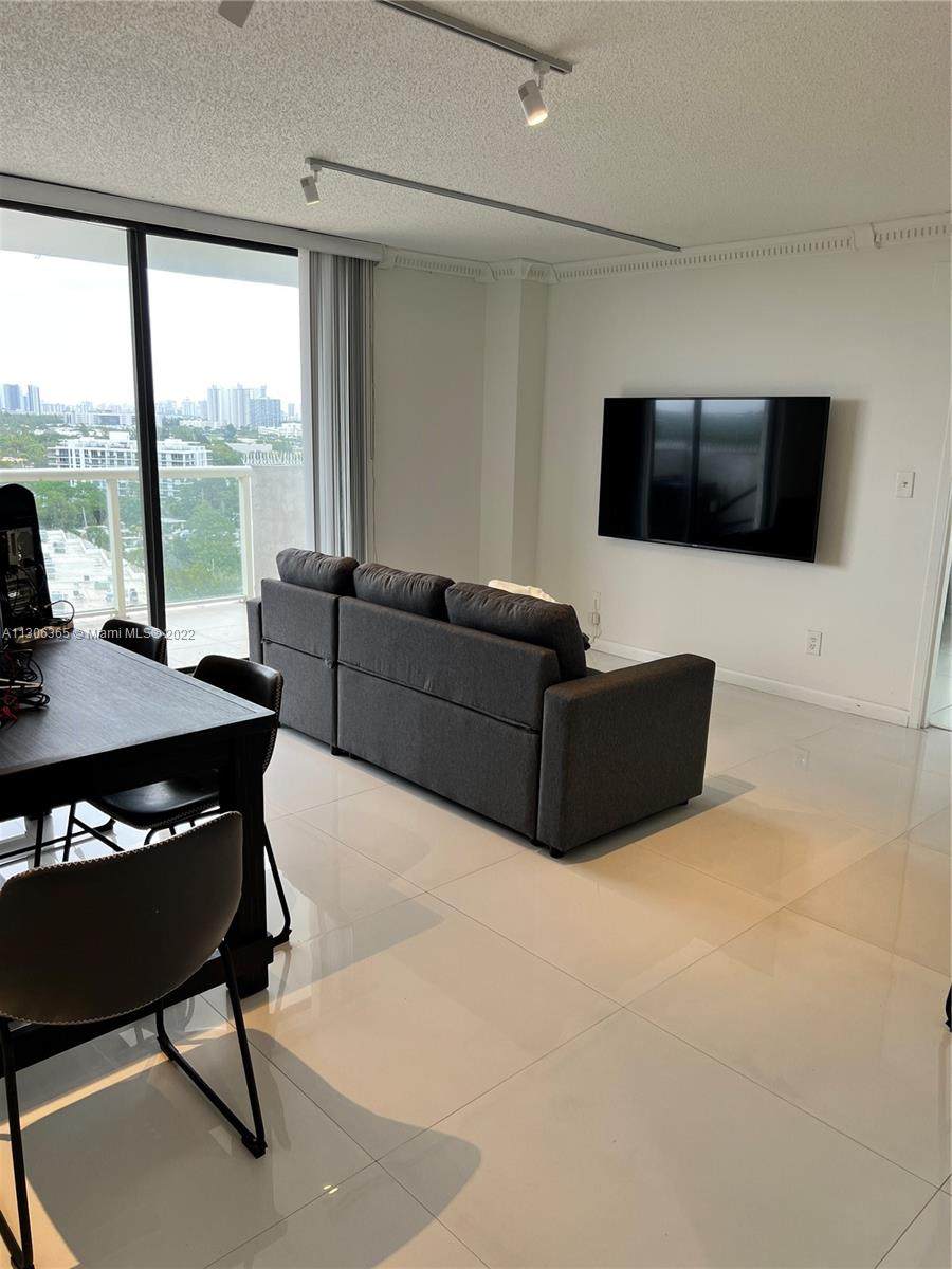 13499 Biscayne Blvd - Photo 1