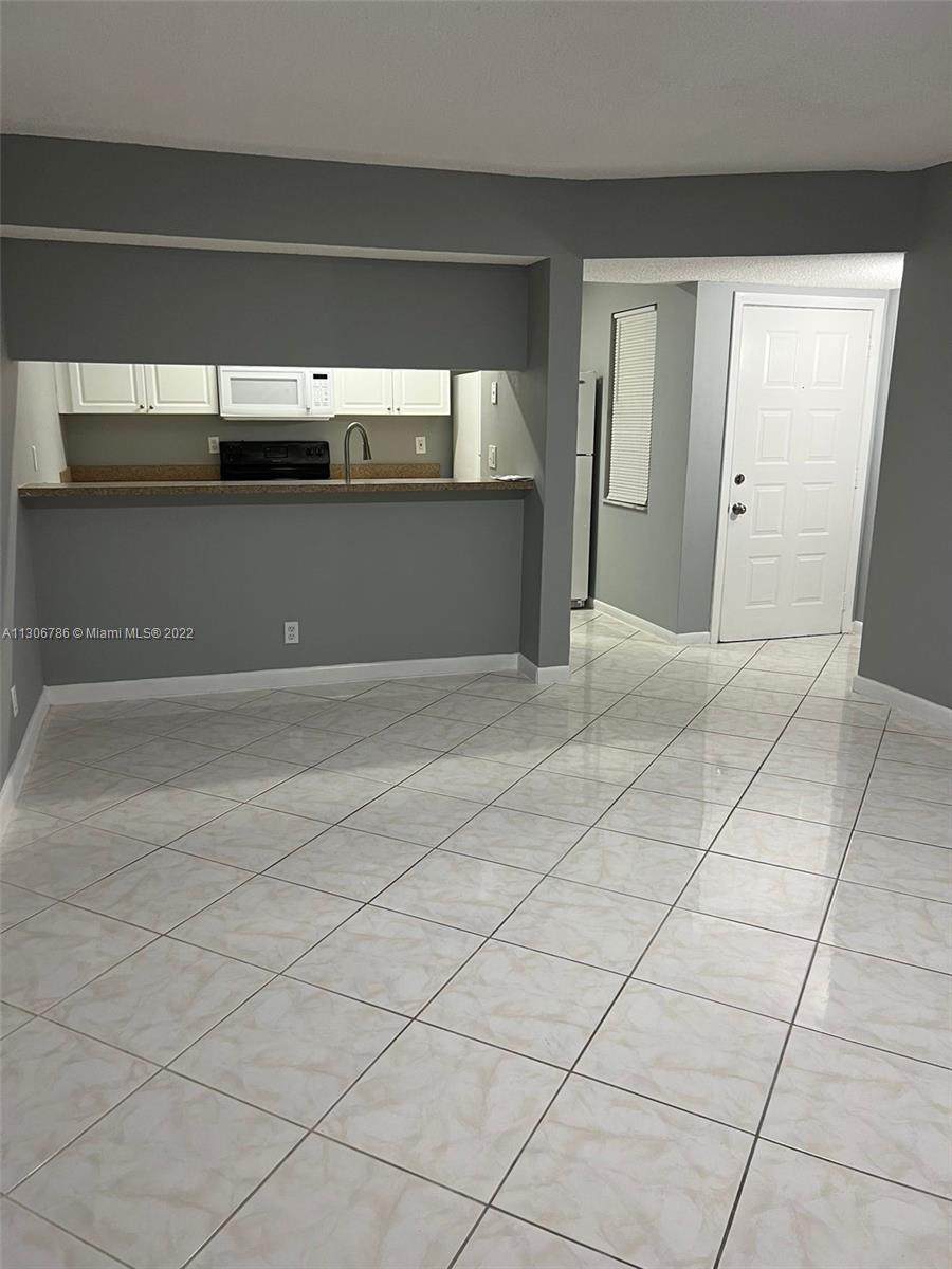 11585 43rd Ct - Photo 1
