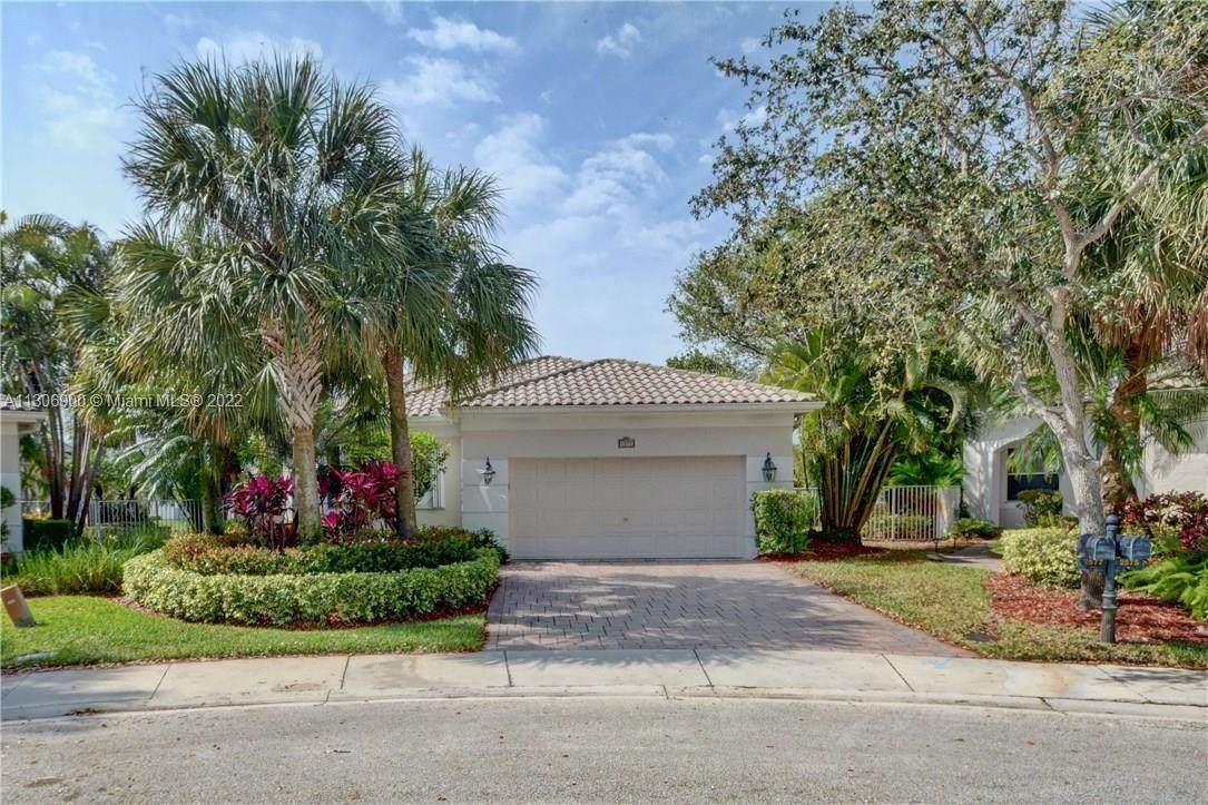 2577 Bay Pointe Dr - Photo 1