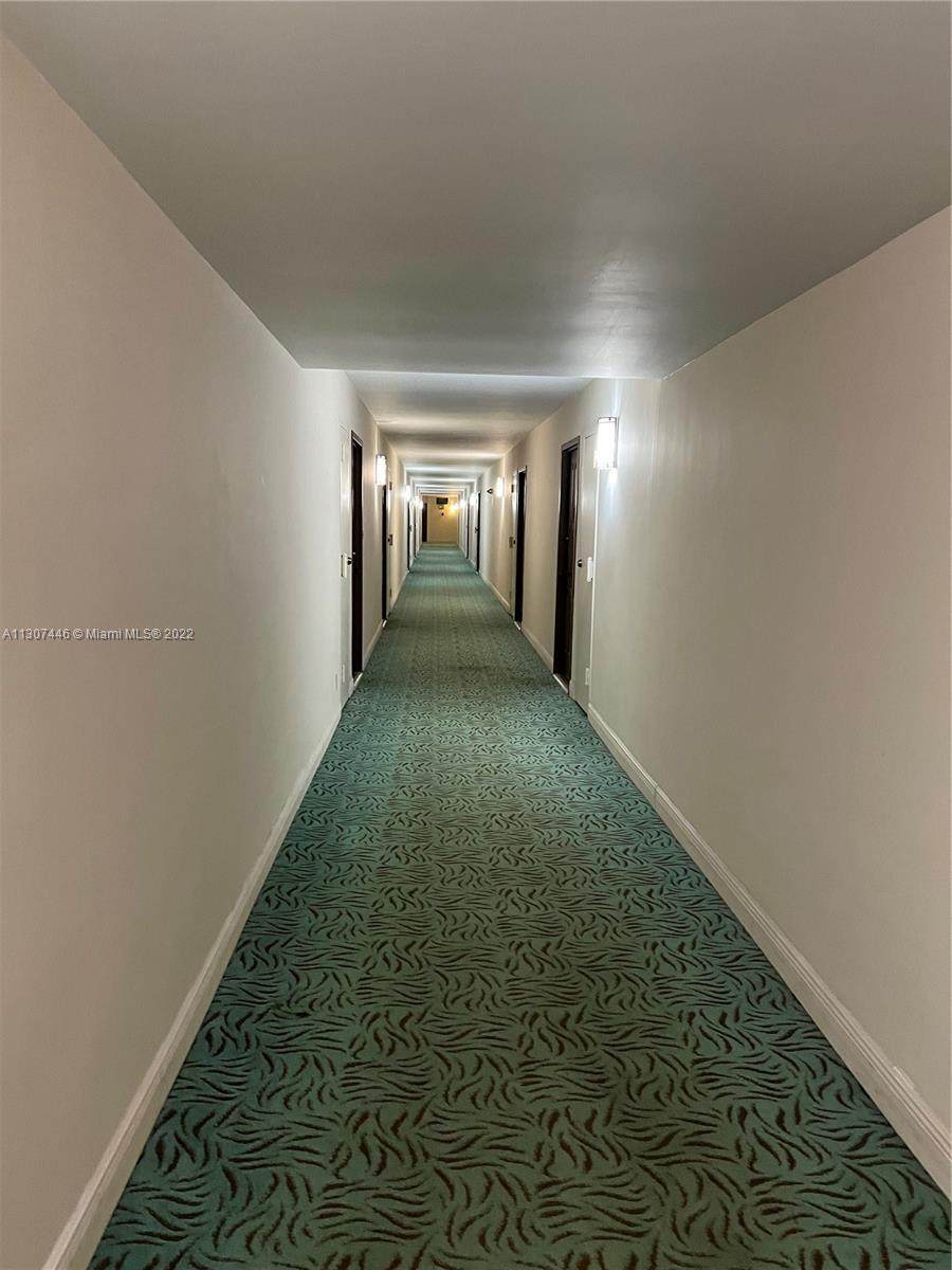 600 Parkview Dr - Photo 1