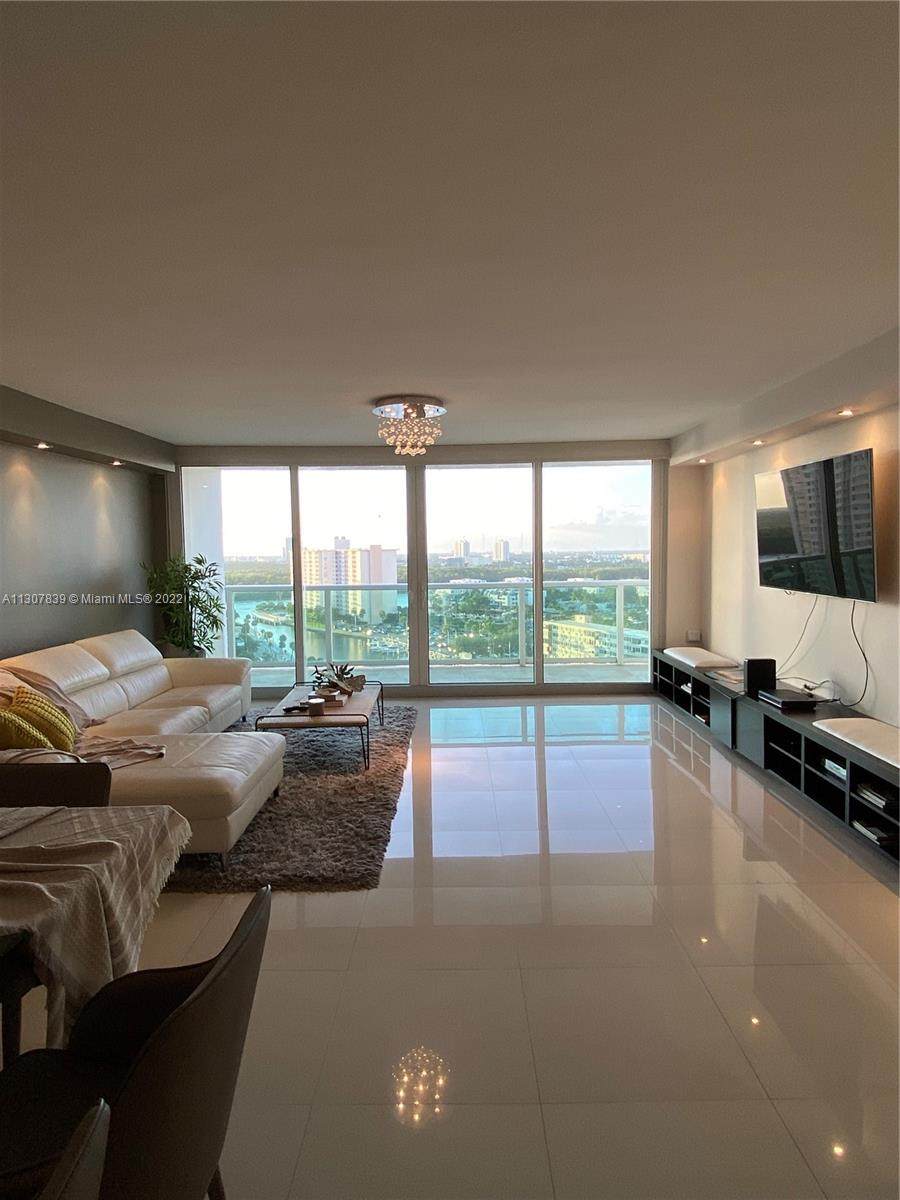 100 Bayview Dr - Photo 1