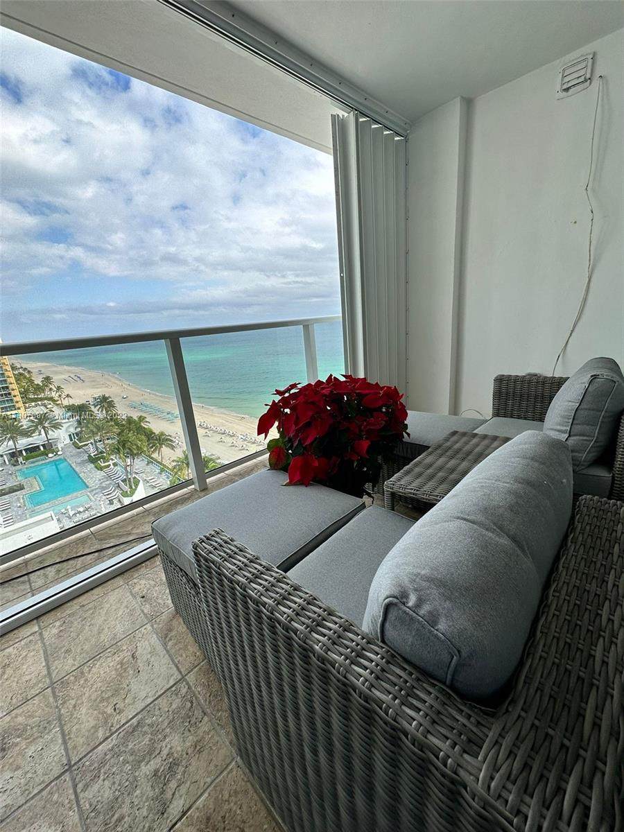 2751 Ocean Dr - Photo 1