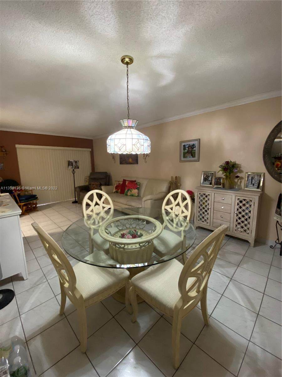 9421 Fontainebleau Blbd - Photo 1