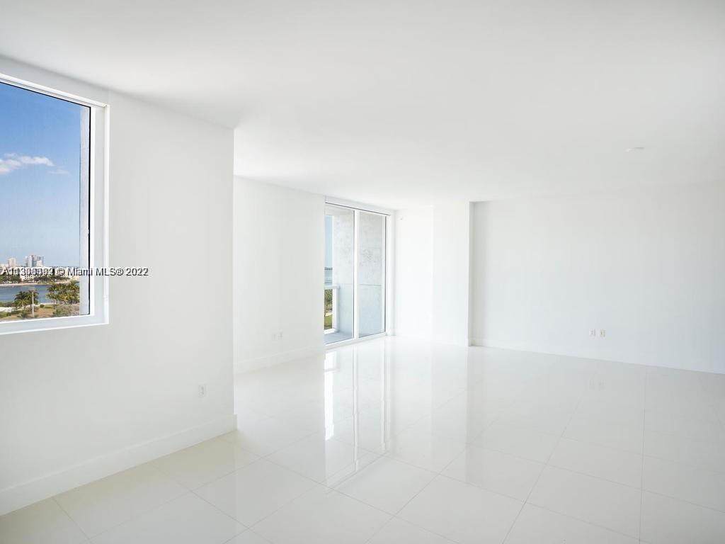 244 Biscayne Blvd - Photo 1
