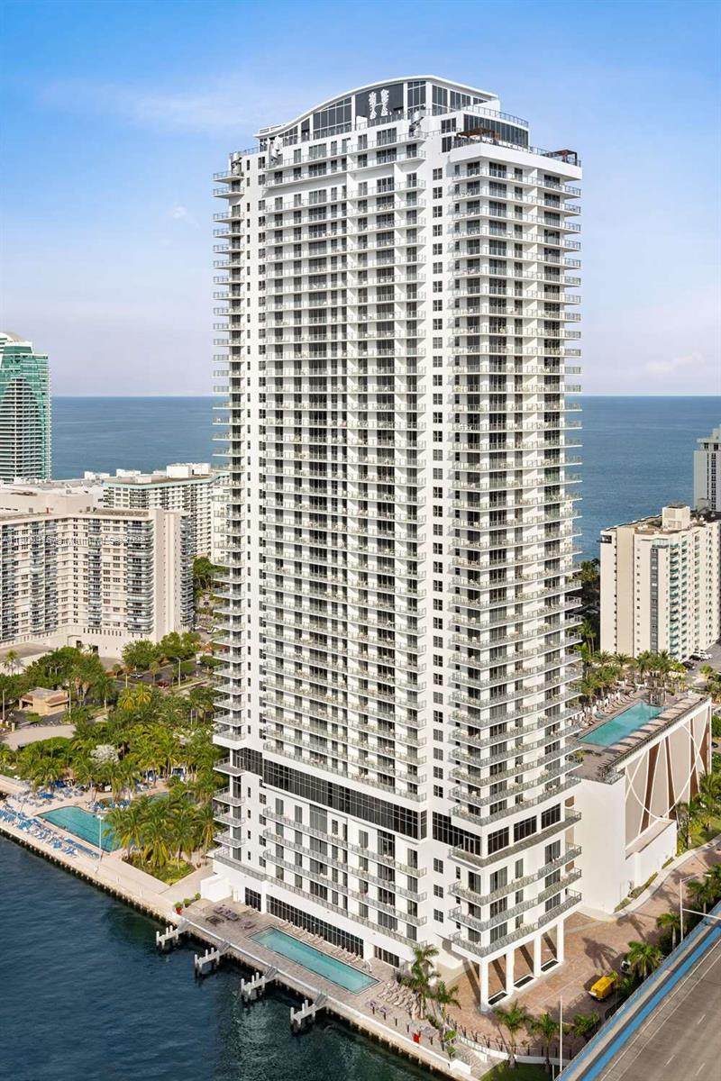 4010 Ocean Dr - Photo 1
