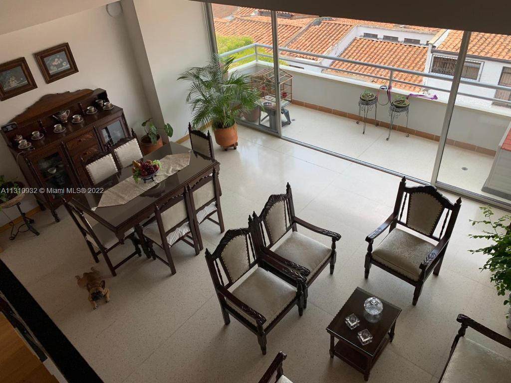Diagonal 74C #32 B 60 - Photo 1