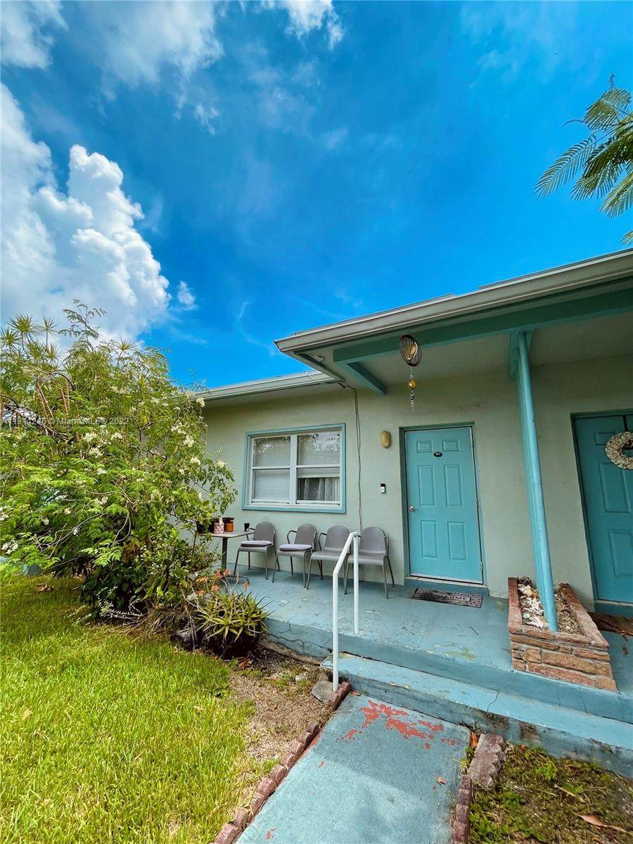 1239 Marseille Dr - Photo 1