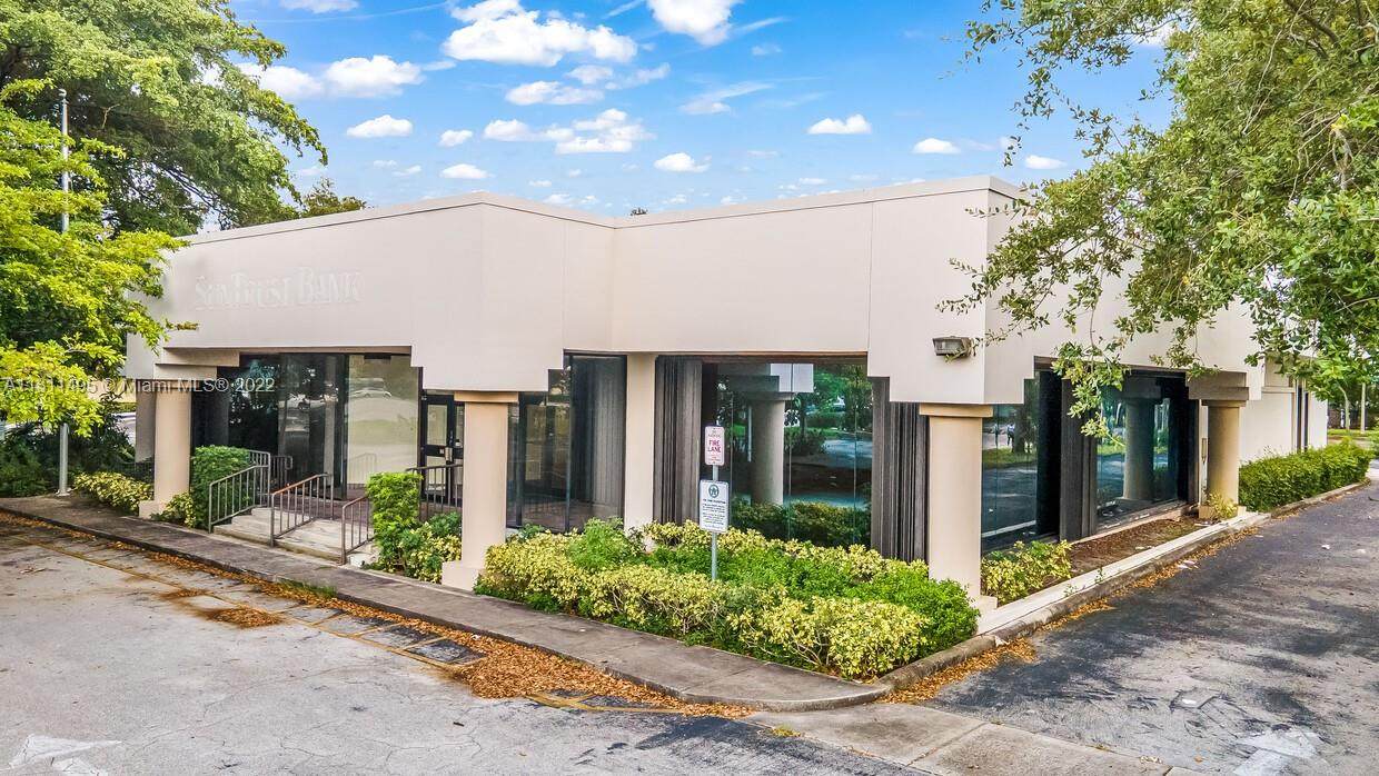 3850 Commercial Blvd - Photo 1