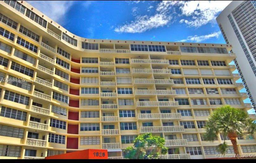 1825 Ocean Dr - Photo 1