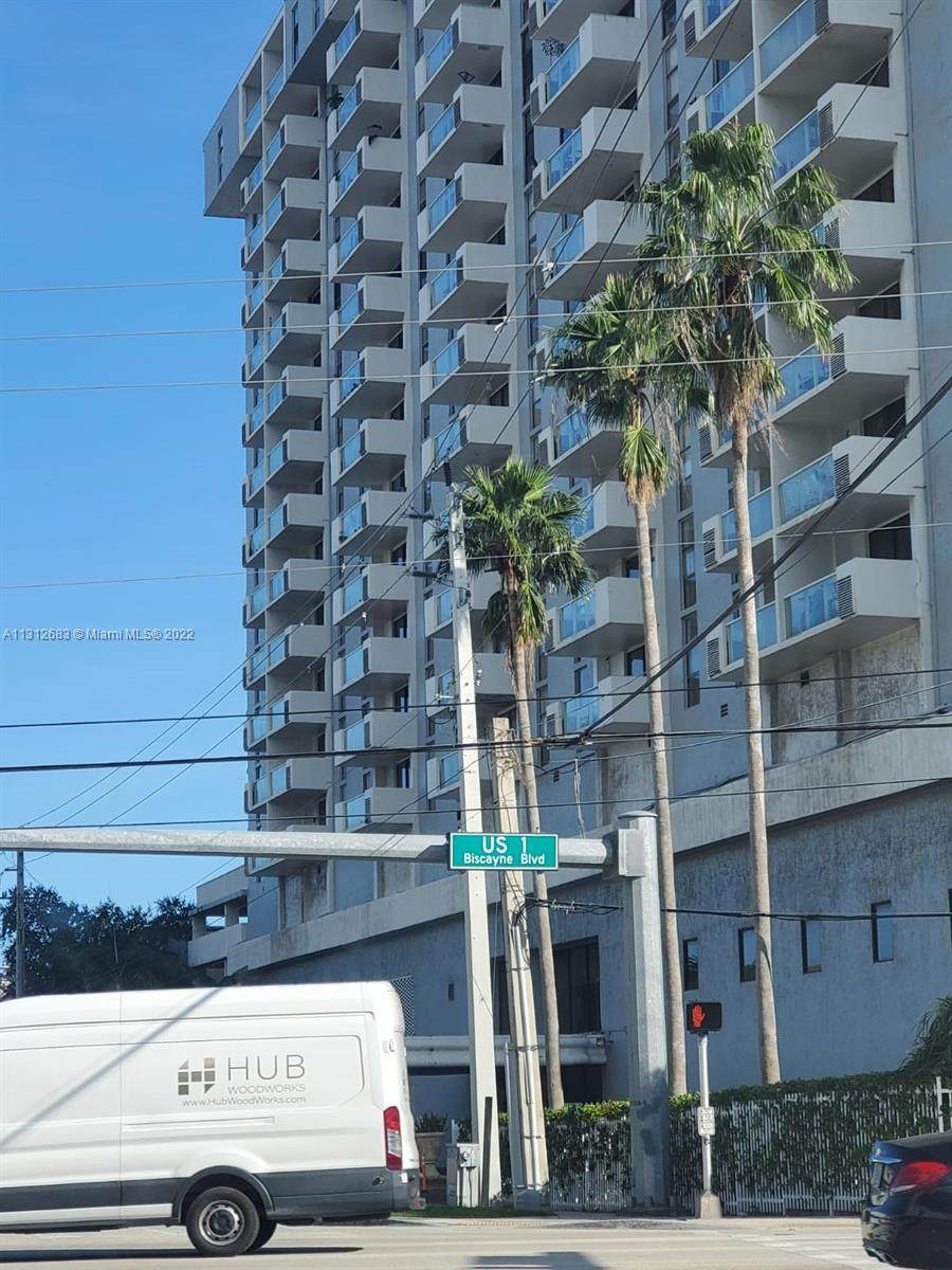 13499 Biscayne Blvd - Photo 1