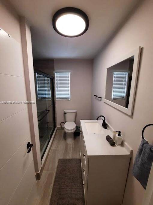 1104 14th Ave - Photo 1
