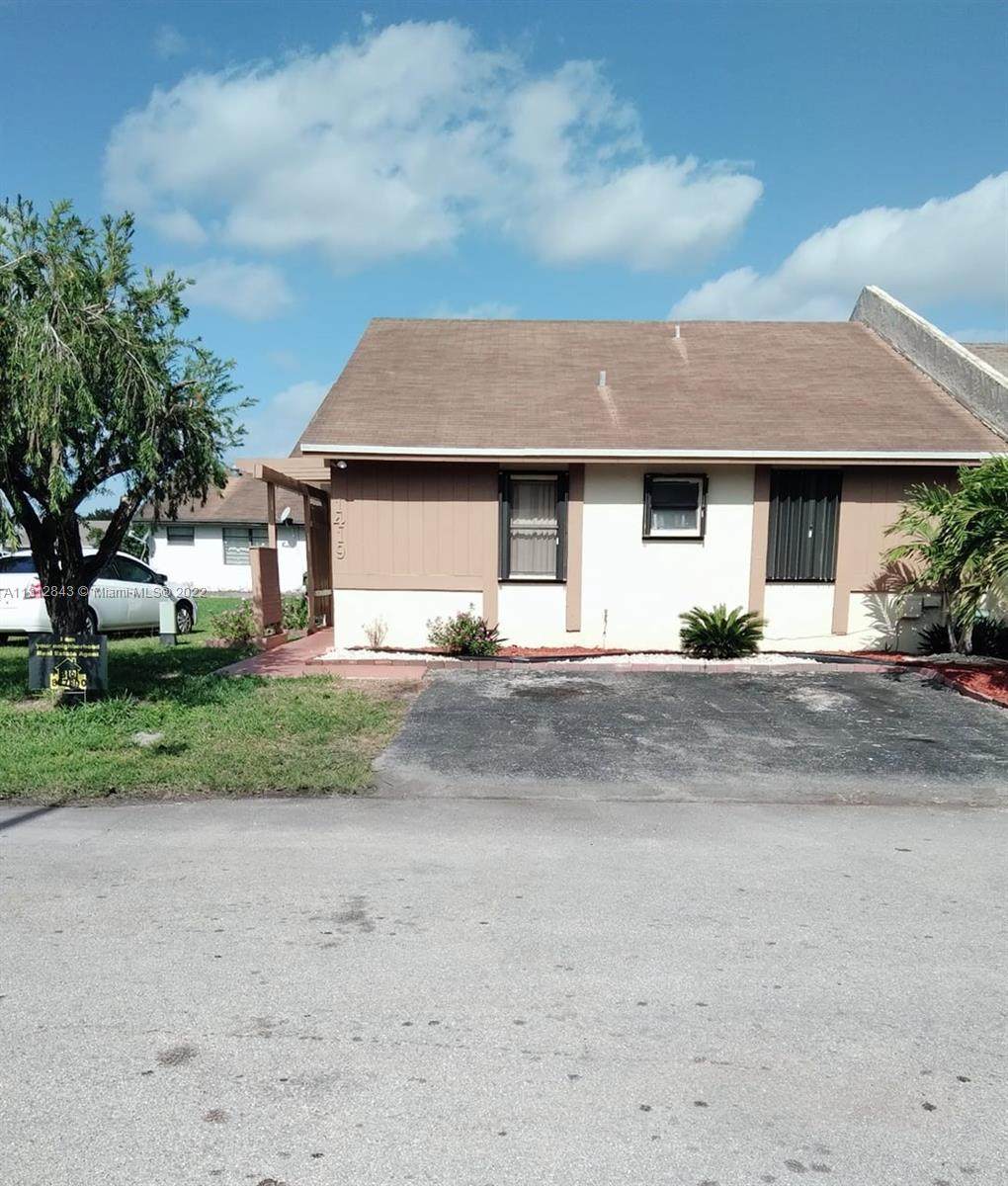 1419 Yellowthroat St - Photo 1