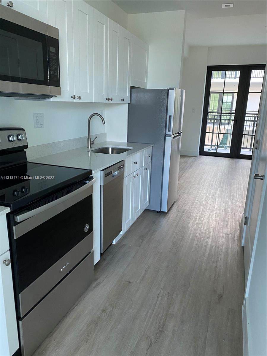 4100 Davie Rd - Photo 1