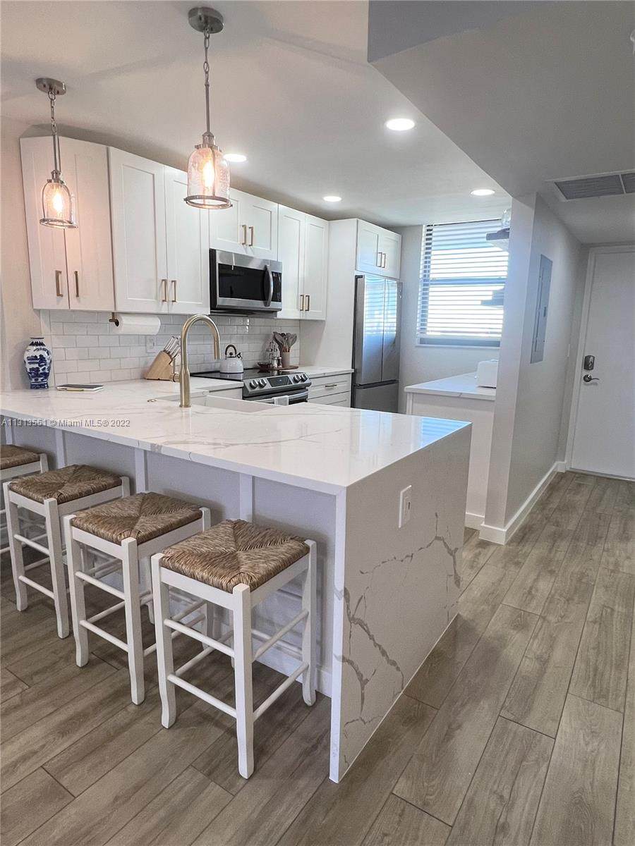 3545 Ocean Blvd - Photo 1