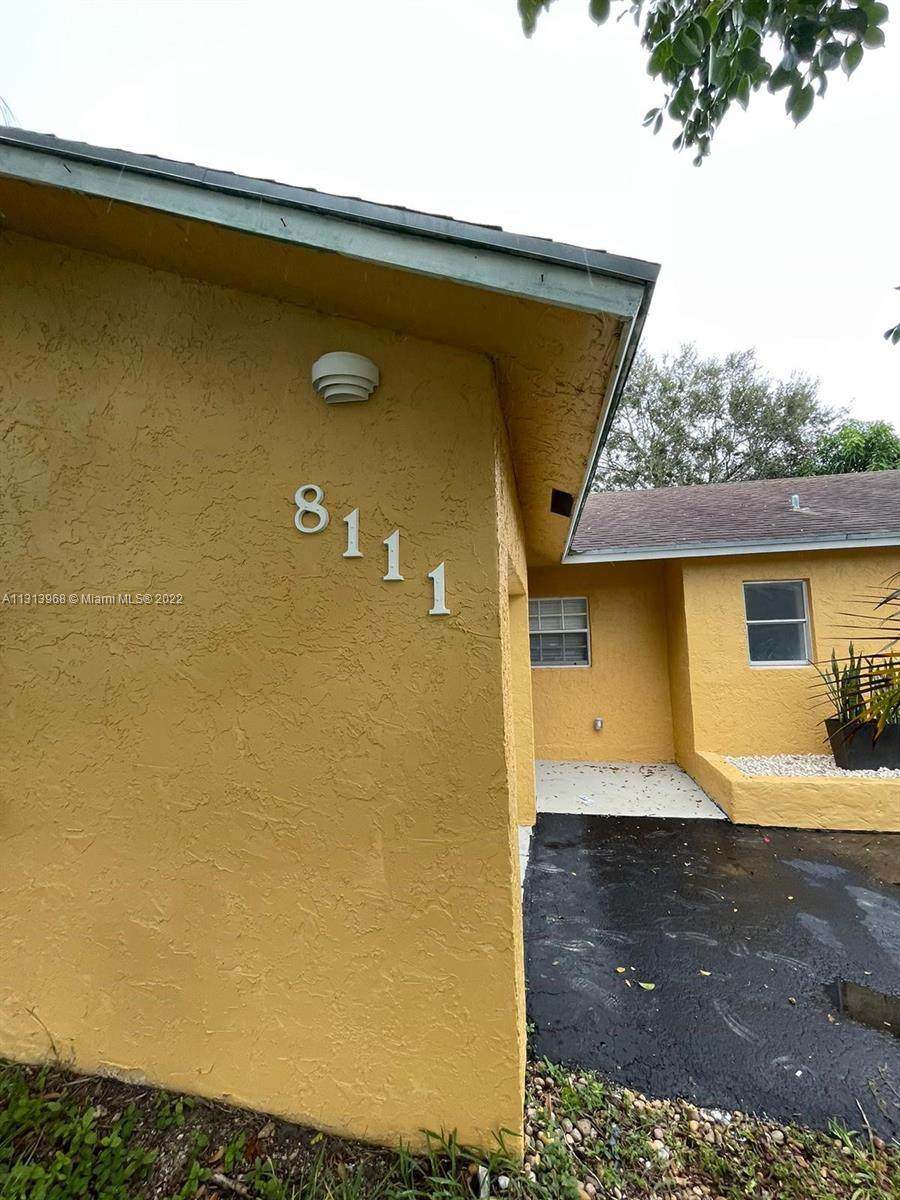 8111 47th Ct - Photo 1