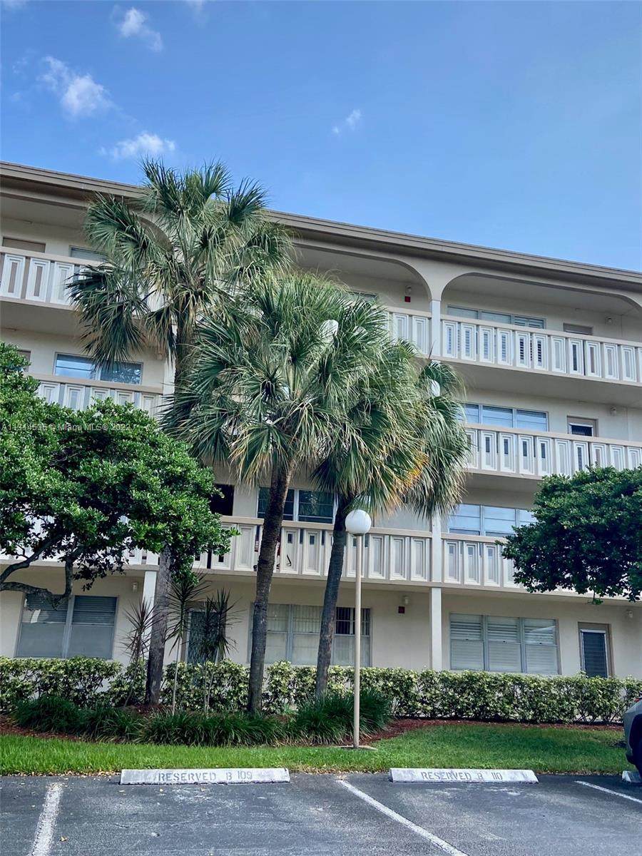 1902 Bermuda Cir - Photo 1