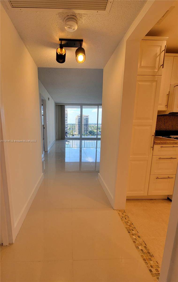 2030 Ocean Dr - Photo 1