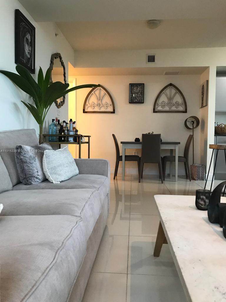 1871 S River Dr - Photo 1