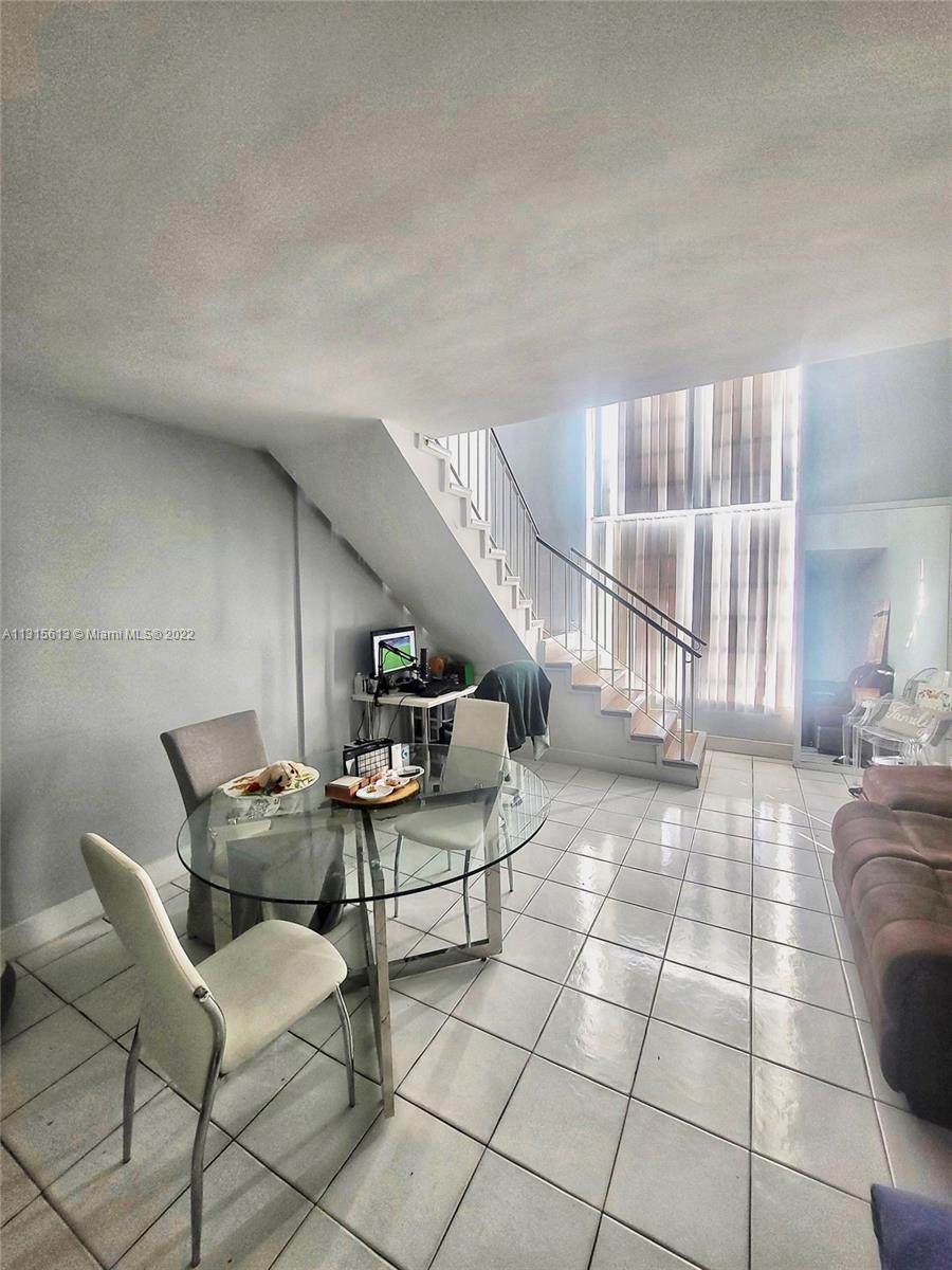 10907 Kendall Dr - Photo 1