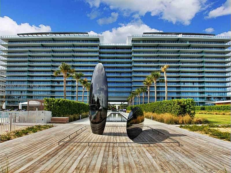 350 Ocean Dr - Photo 1