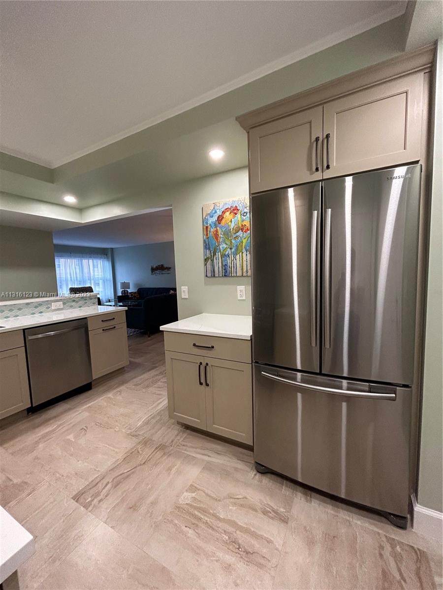 405 Ocean Blvd - Photo 1