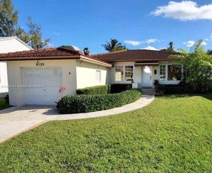 9125 Carlyle Ave - Photo 1