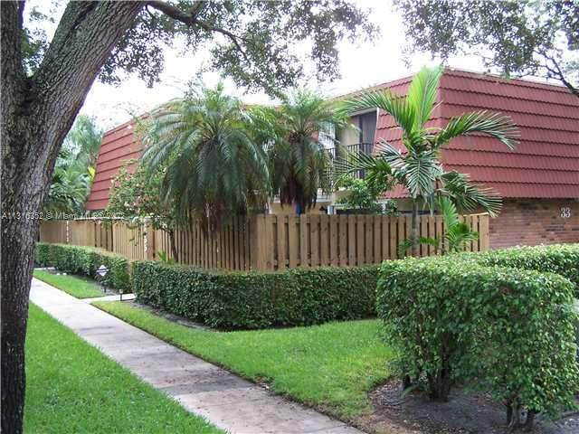 9855 6TH CT - Photo 1