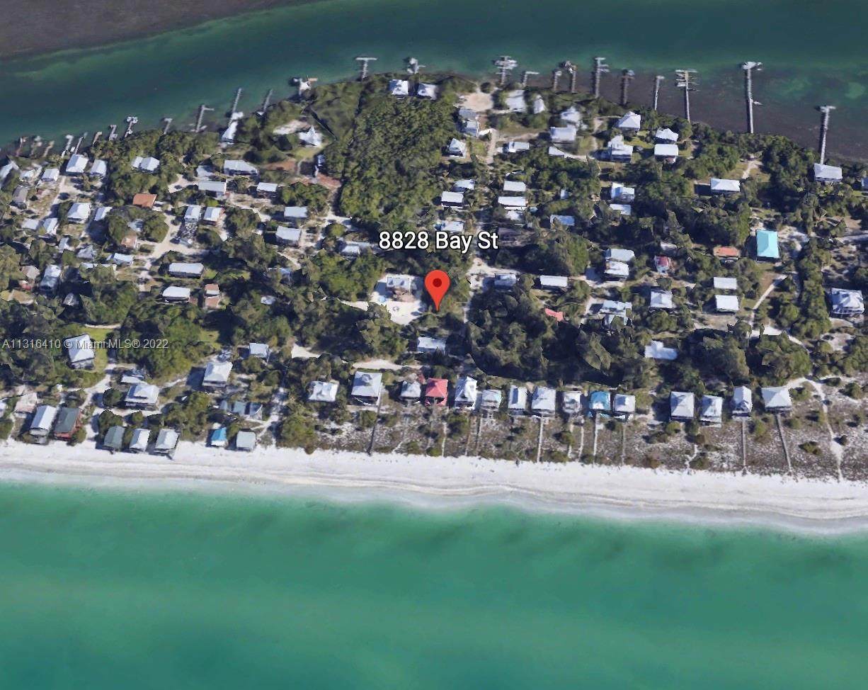 8828 Bay St - Photo 1