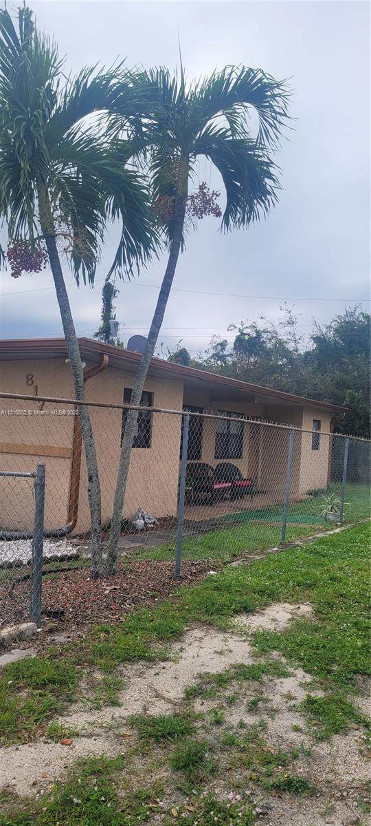 817 12th Ave - Photo 1