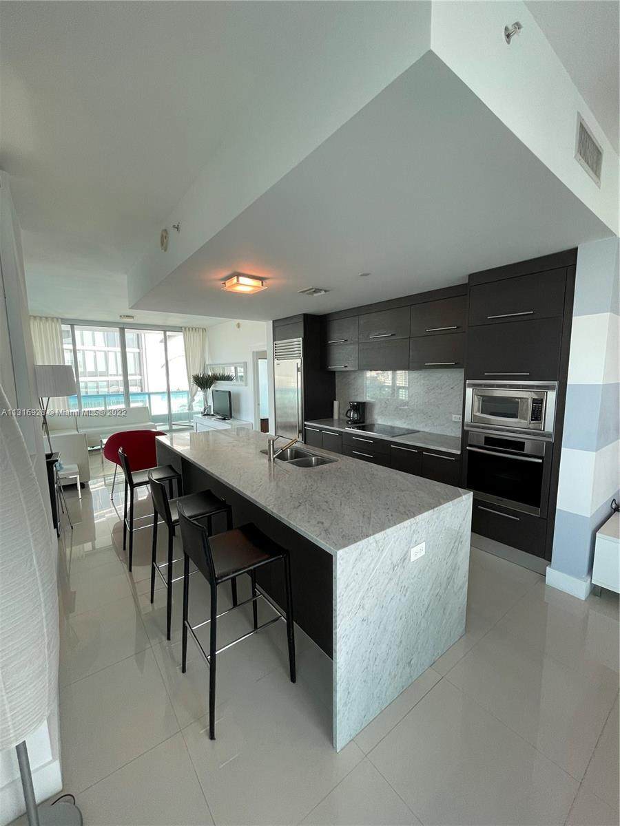 900 Biscayne Blvd - Photo 1