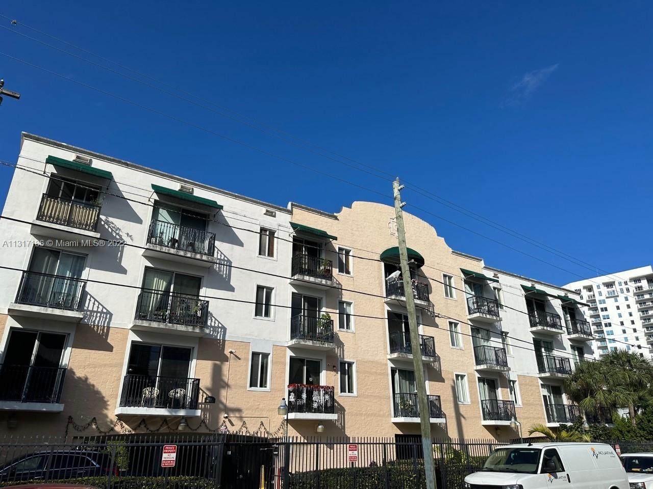 400 2nd St - Photo 1