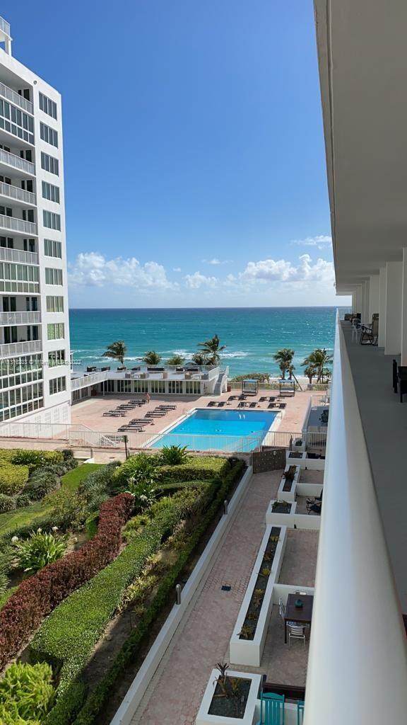 5401 Collins Ave - Photo 1