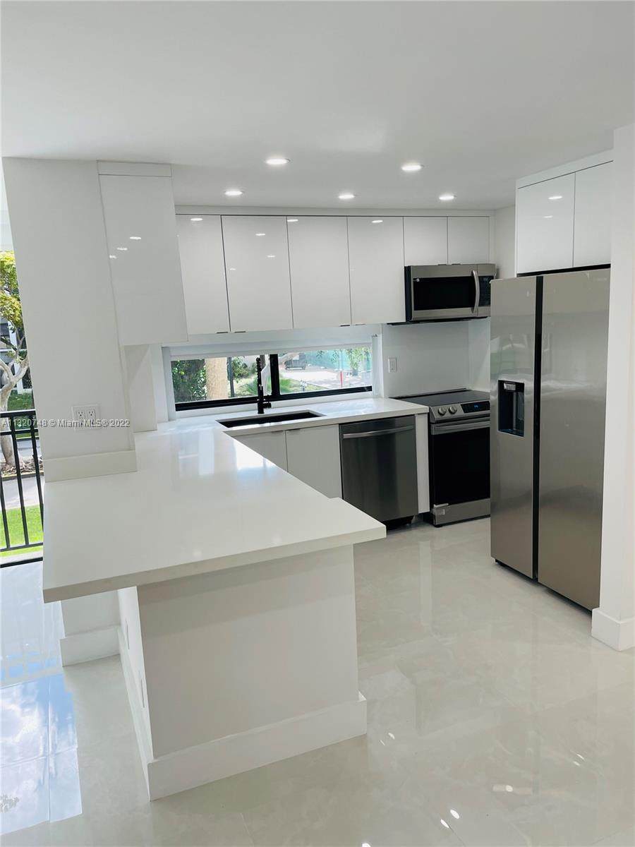 17021 Bay Rd - Photo 1