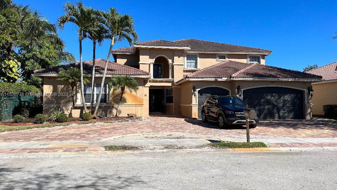 321 159th Dr - Photo 1