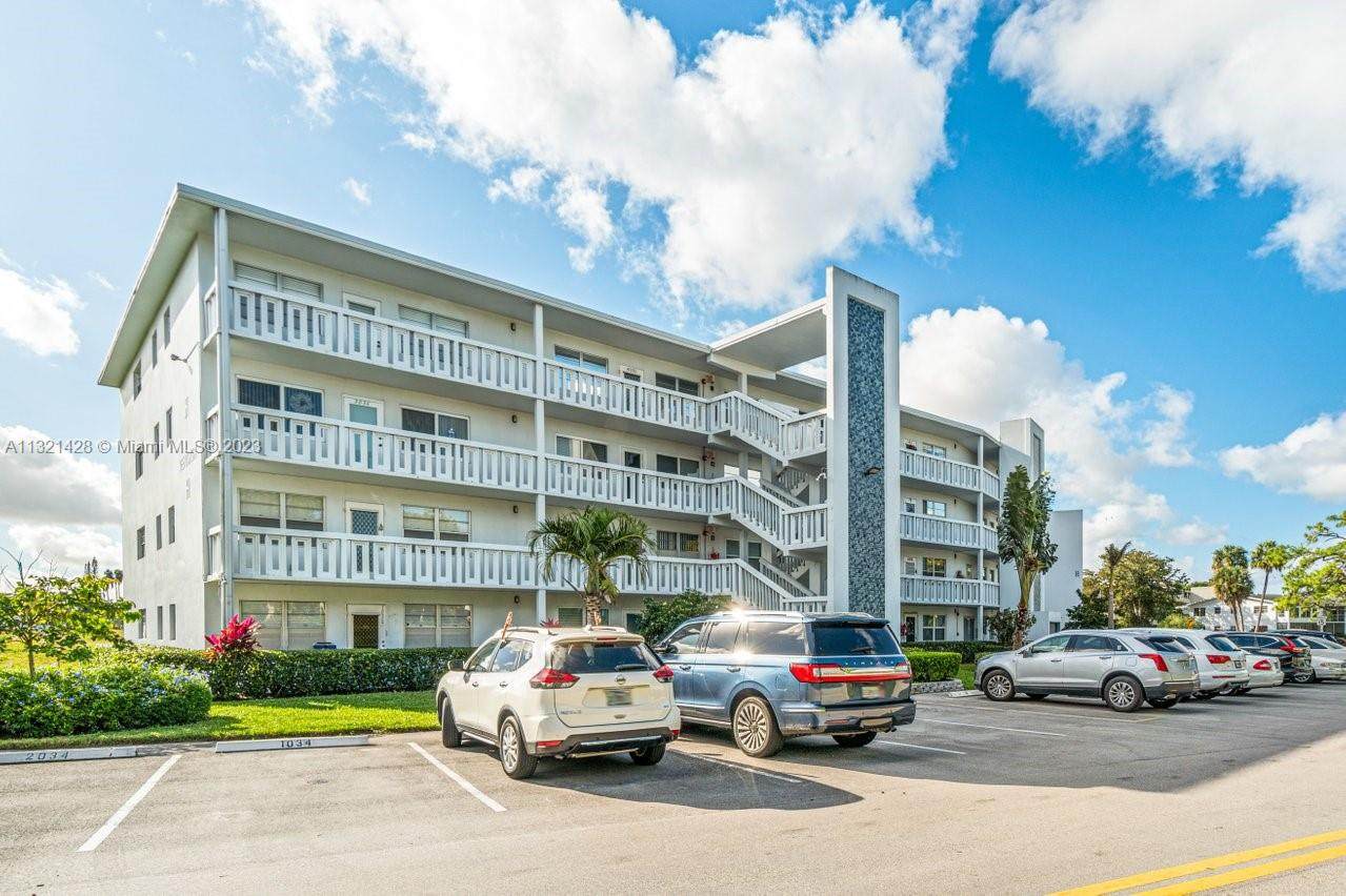 2035 Ventnor H - Photo 1