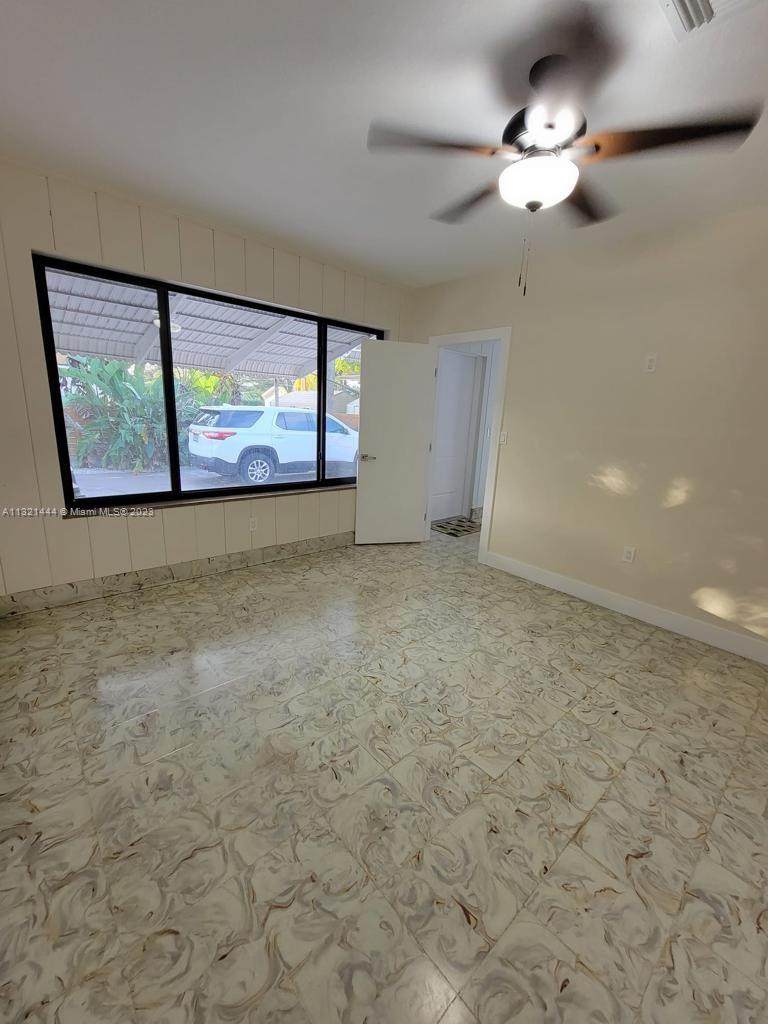 311 19th St - Photo 1