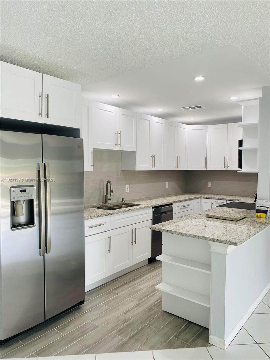 11605 29th Ct - Photo 1