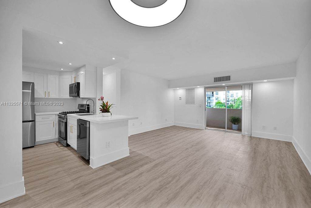 2201 Brickell Ave - Photo 1