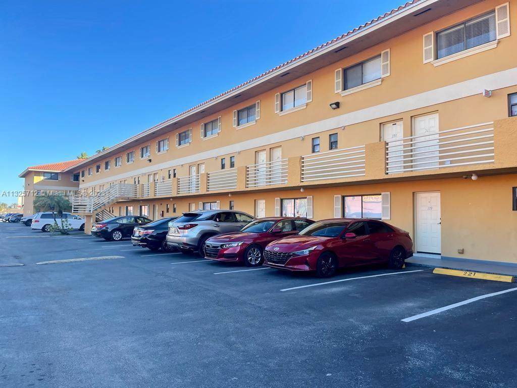 180 Royal Palm Rd - Photo 1