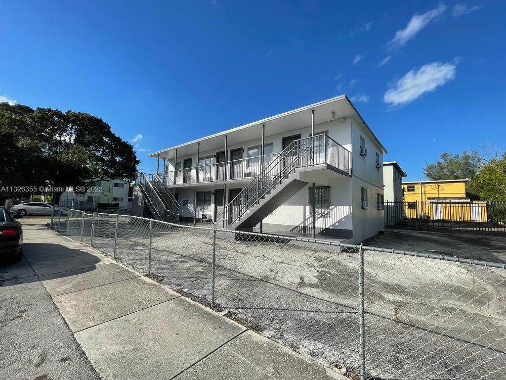 1401 60th St - Photo 1