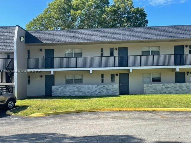 7900 Fairview Dr - Photo 1