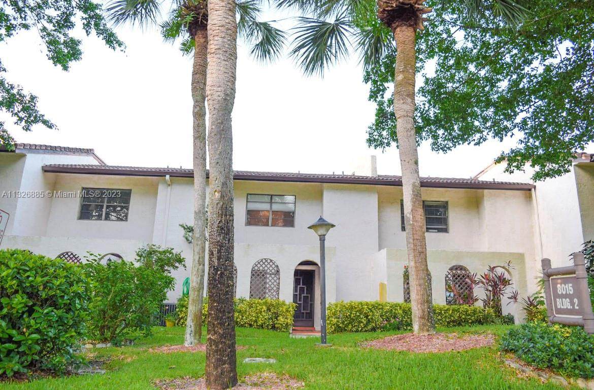 8015 Eastlake Dr - Photo 1
