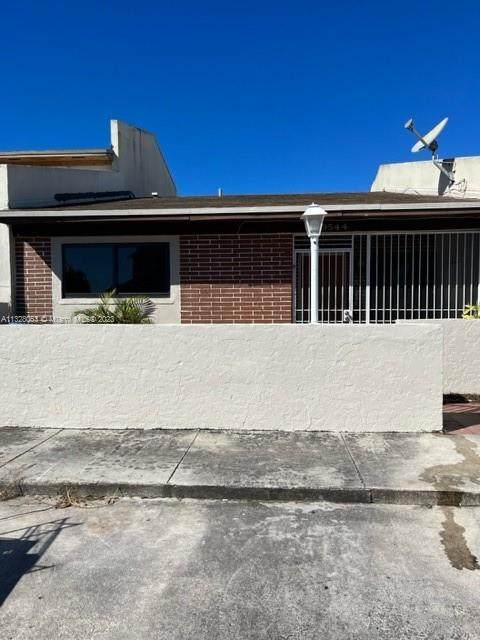 19544 55th Cir Pl - Photo 1
