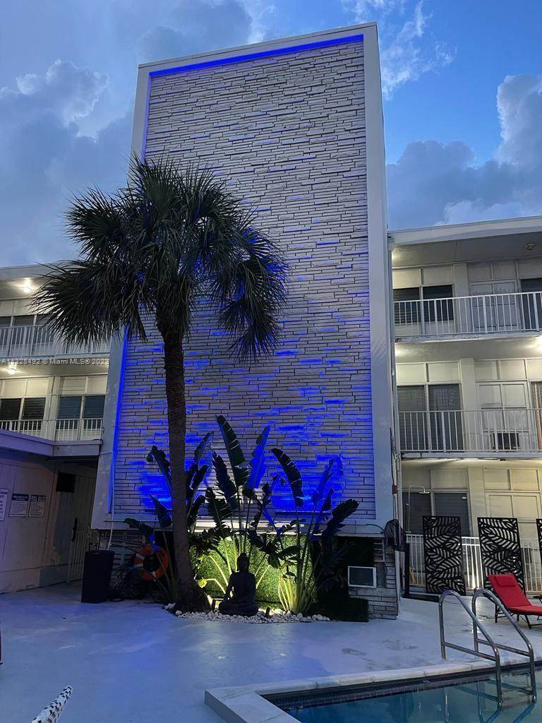 2101 Normandy Dr - Photo 1