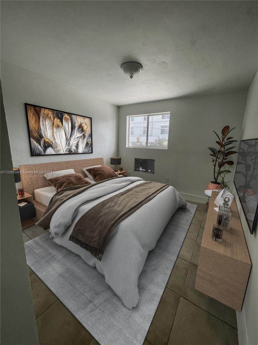 749 60th St - Photo 1